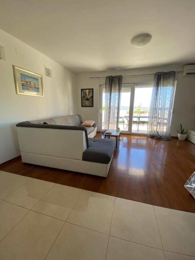 Apartamento Apartman Mila Kaštela Exterior foto