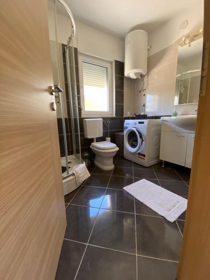 Apartamento Apartman Mila Kaštela Exterior foto