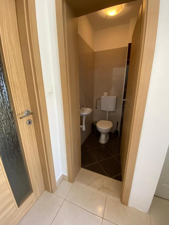 Apartamento Apartman Mila Kaštela Exterior foto